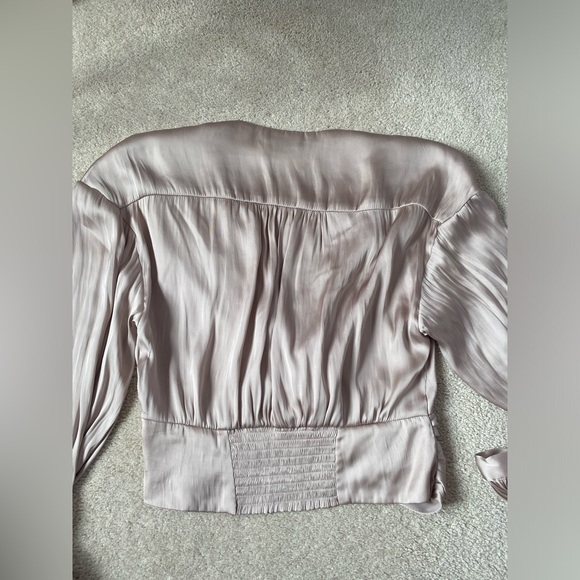 satin knotted blouse - Picture 2 of 5